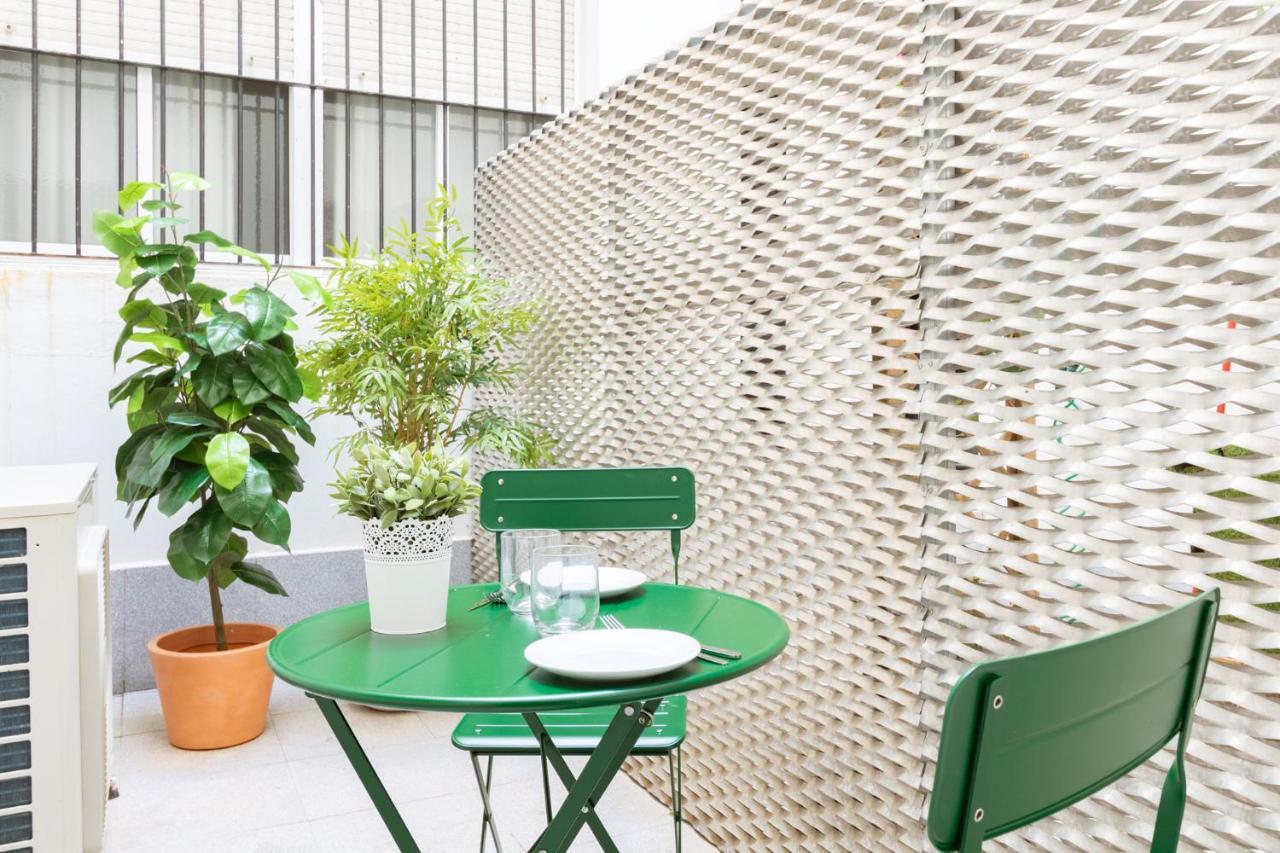 Angeles Santa Cruz Deluxe By Valcambre Apartment Seville Exterior photo